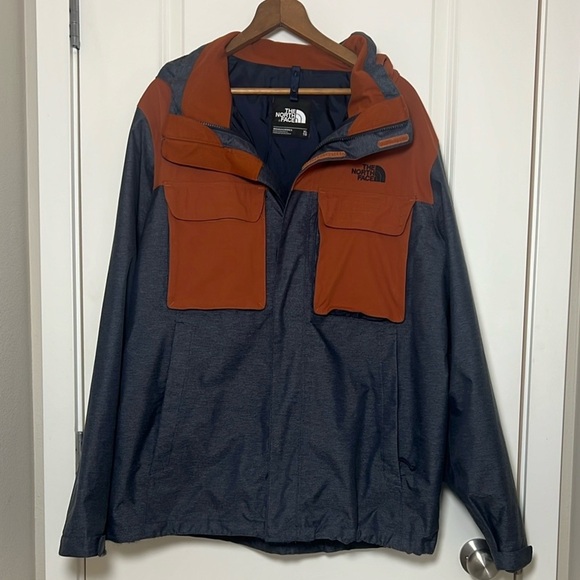 North Face Men's Charcoal and Rust Performance Jacket - Picture 10 of 10